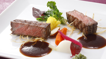 Restaurant SAKURA French Kaiseki Course for December<br />
[Reservation by phone Required<br />
at least 3 days before]