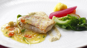 Restaurant SAKURA Lunch Menu for December