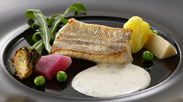 Restaurant SAKURA Lunch Menu for April