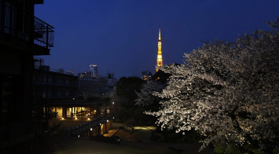 国際文化会館・夜景
